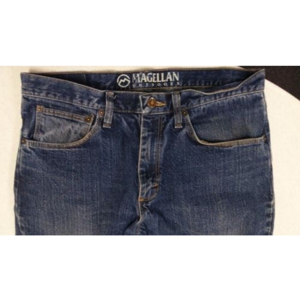 Magellan Outdoors Medium Dark Wash Jeans 32x32